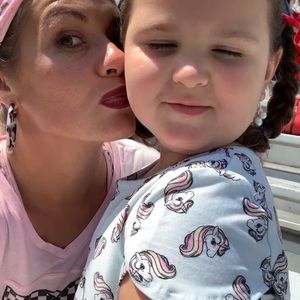 Meet your Posher, Leslie